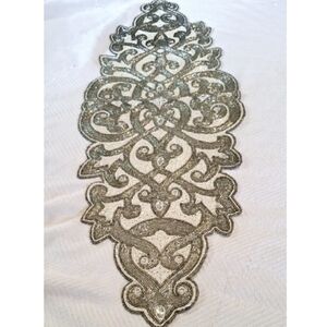 SEE VIDEO!Pier 1 imports NWT beaded table runner. Holidays table.